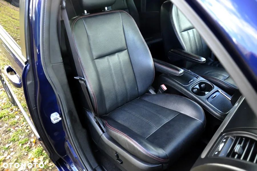 Dodge Grand Caravan - 26