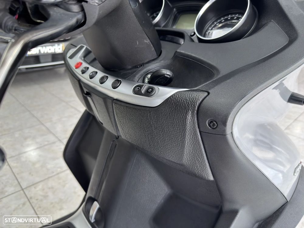 Piaggio MP3 400 HPE - 20