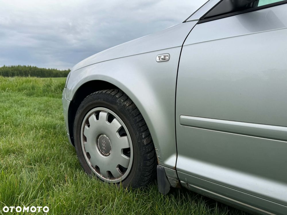 Audi A3 3-drzwiowe 1.6 Ambiente - 3