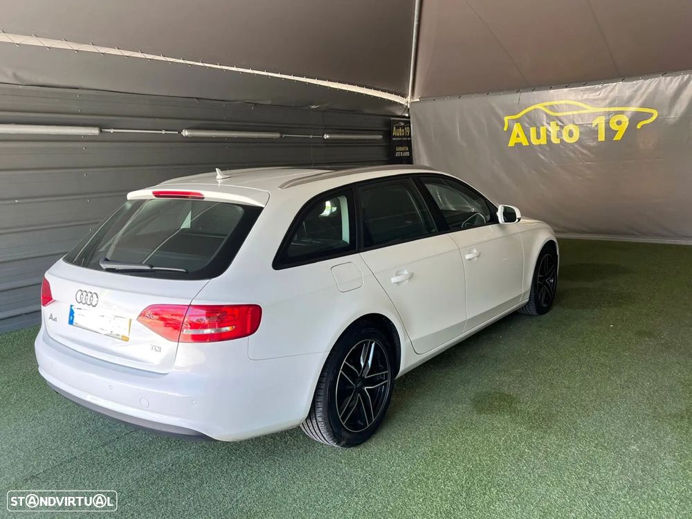 Audi A4 Avant 2.0 TDI Business Line Advance - 19