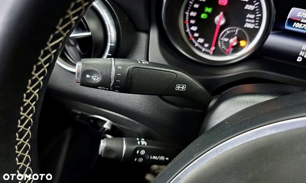 Mercedes-Benz CLA 250 4Matic 7G-DCT - 13