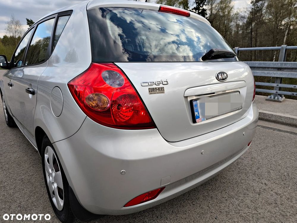 Kia Ceed 1.4 Comfort - 13