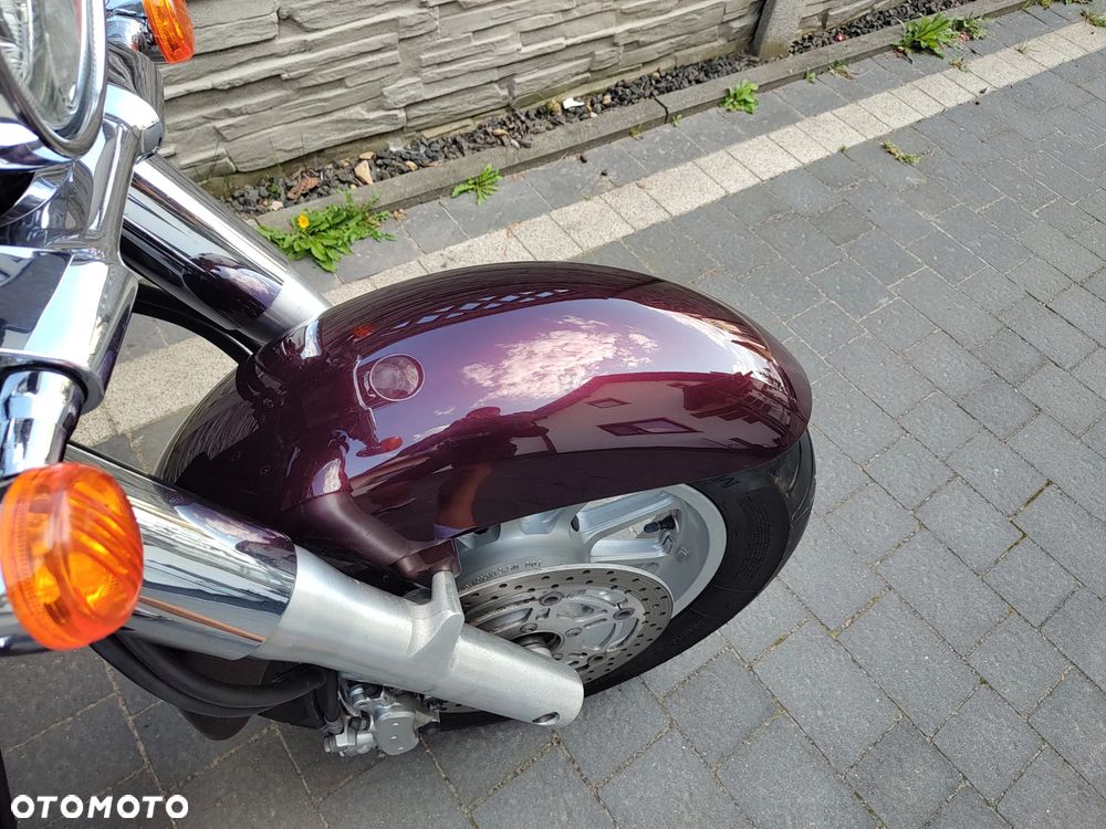Suzuki Intruder - 15