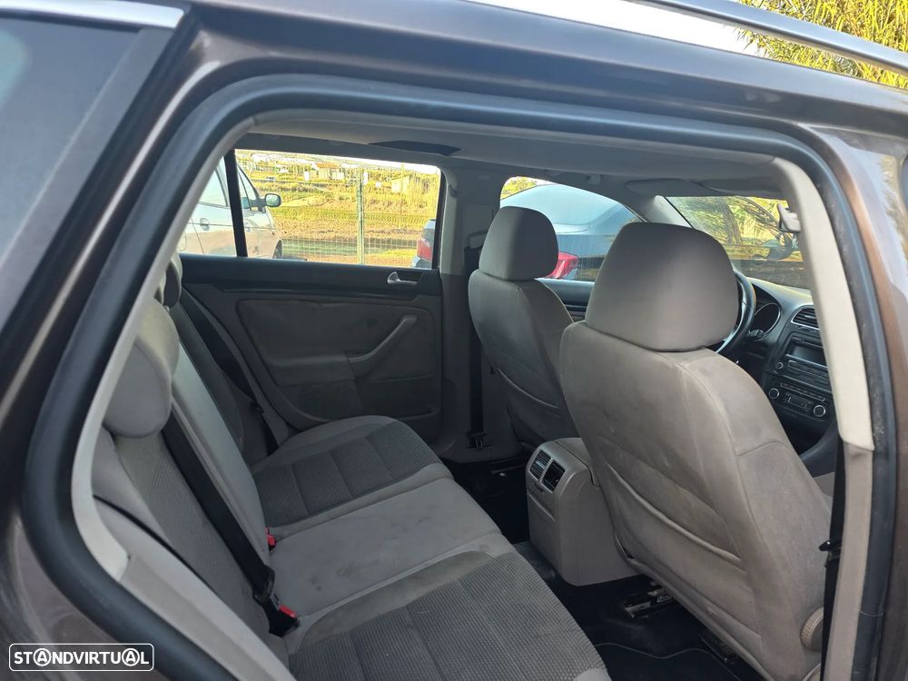 VW Golf Variant 1.6 TDi Confortline - 5
