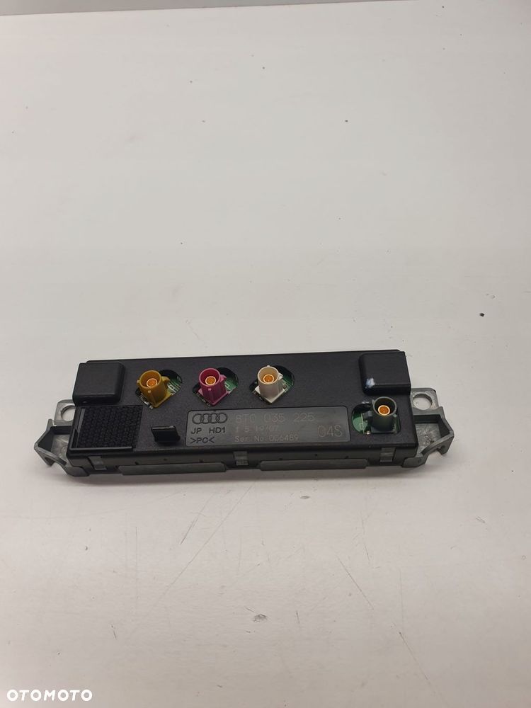 WZMACNIACZ ANTENY AUDI A5 LIFT 8T0035225 - 1