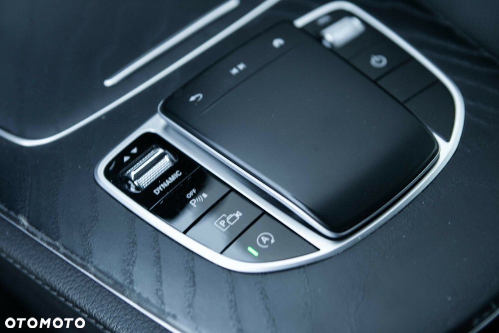 Mercedes-Benz Klasa E 220 d 4-Matic AMG - 31