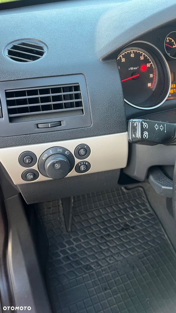 Opel Astra - 24