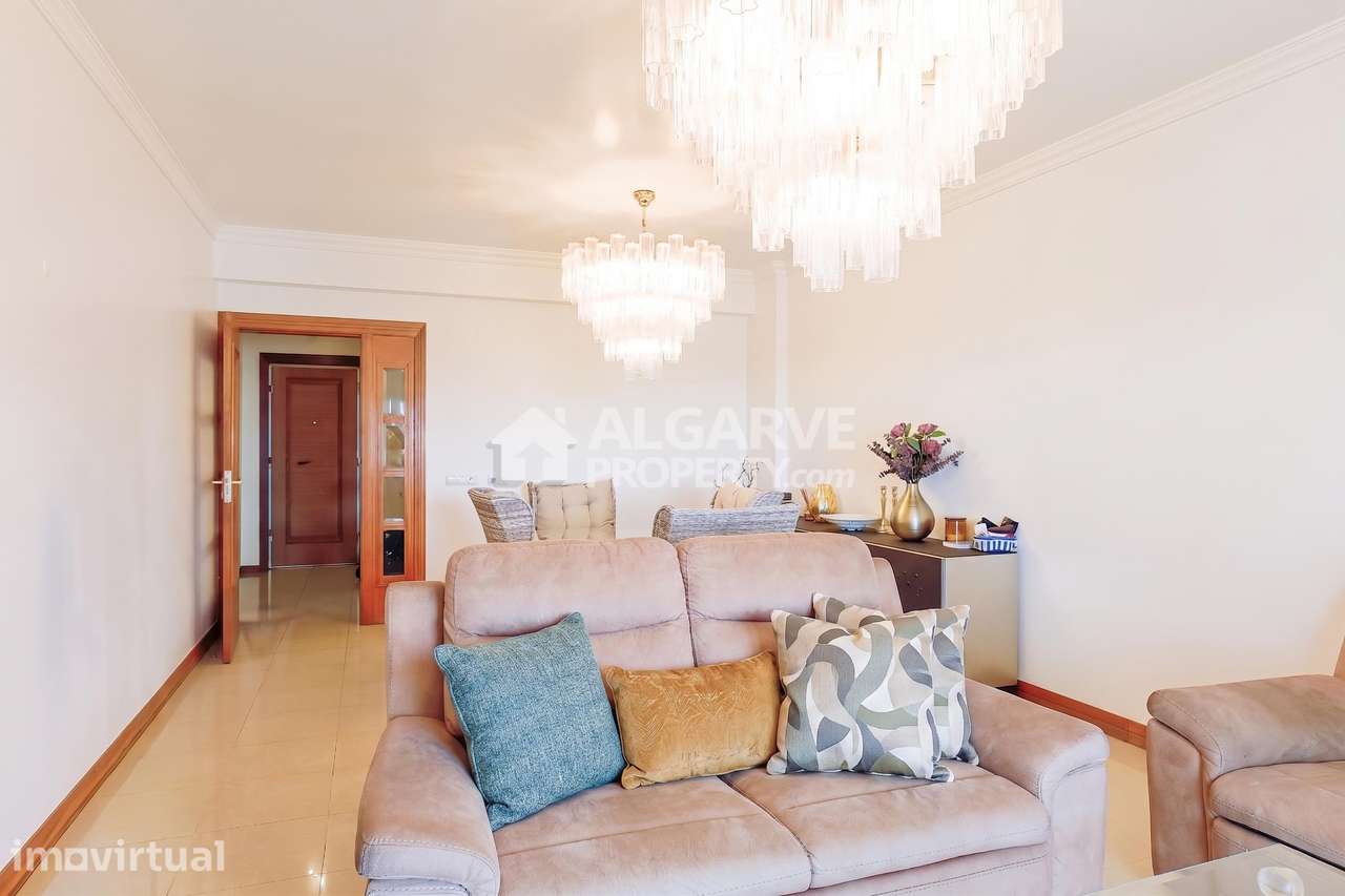 Apartamento T2 com vista mar perto da Marina e do Golfe em Vilamoura - Grande imagem: 2/24