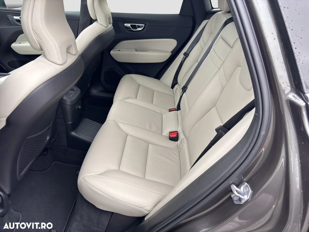 Volvo XC 60 T8 Twin Engine AWD Inscription - 8