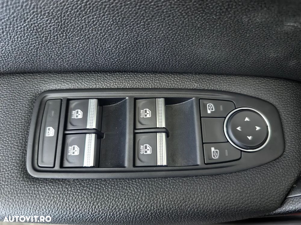 Renault Captur TCe 140 FAP Intens - 9