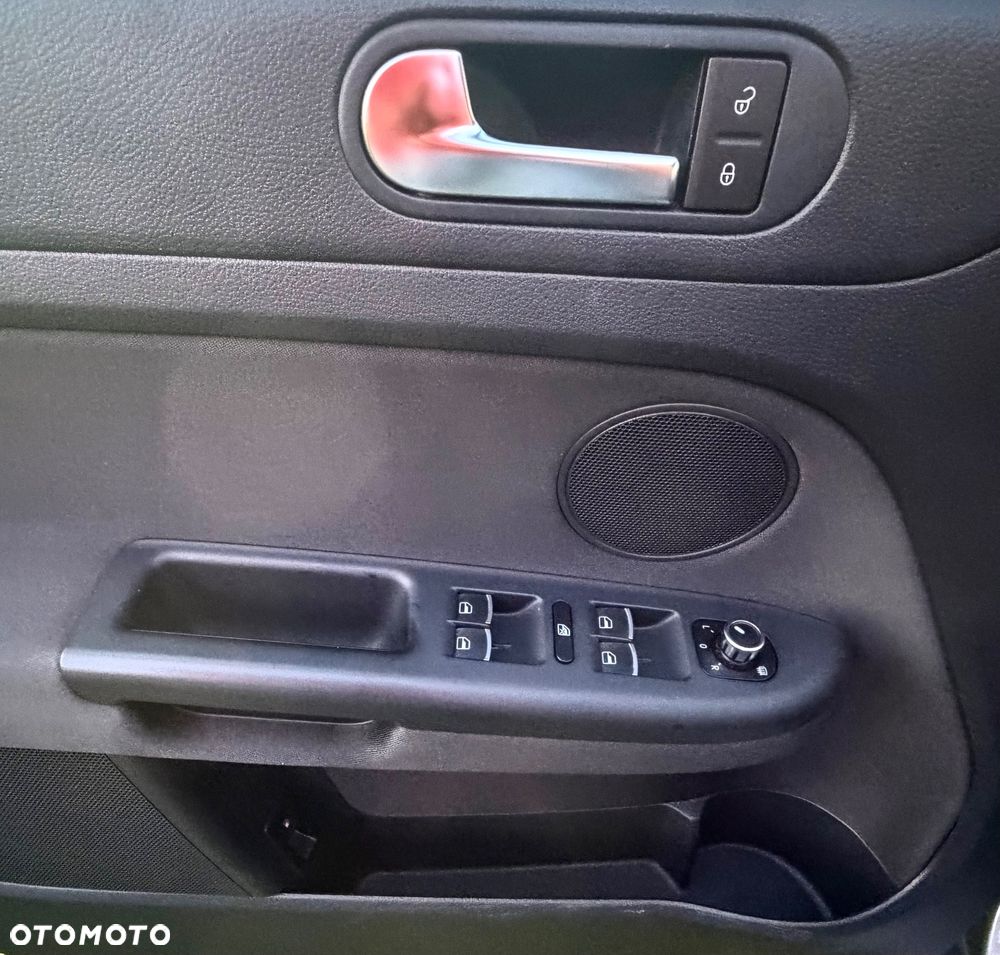 Volkswagen Golf Plus 1.2 TSI BlueMotion Technology Style - 20