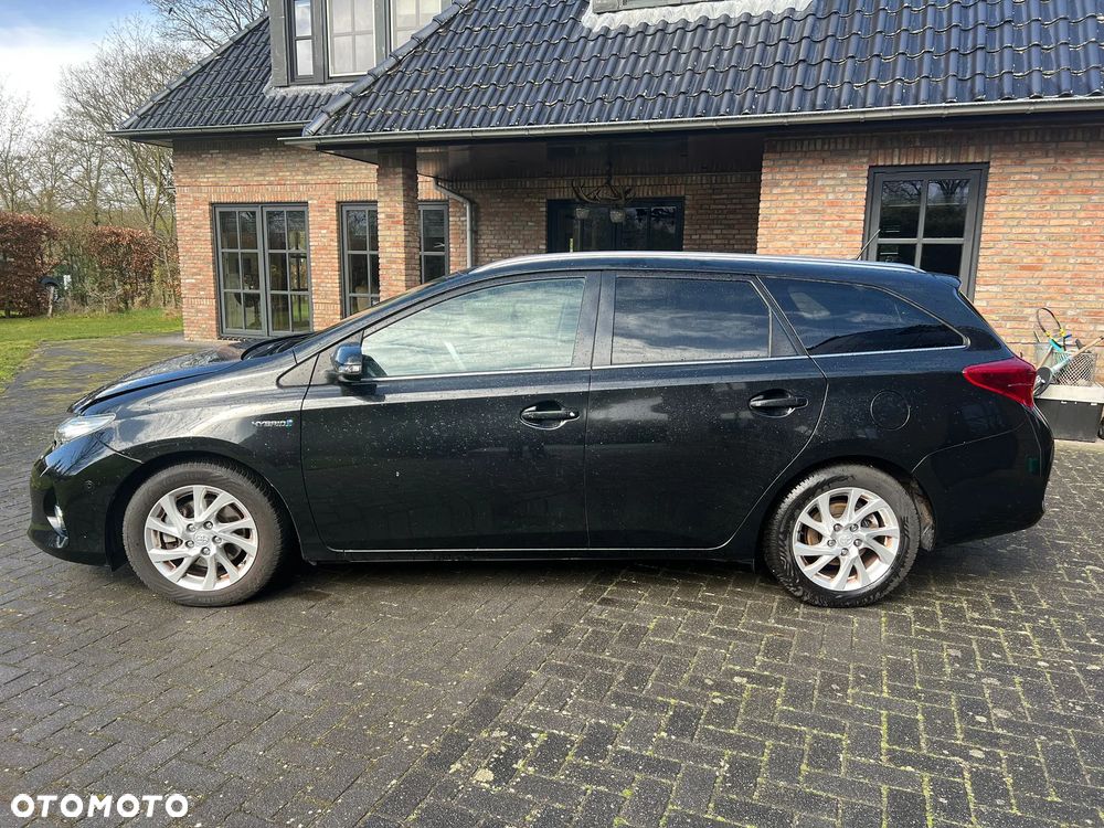 Toyota Auris 1.8 VVT-i Automatik Executive - 4