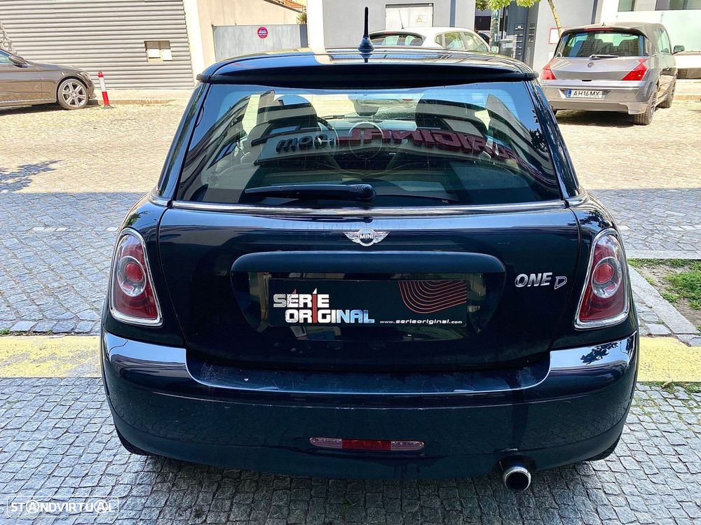 MINI 3 Portas One D - 7