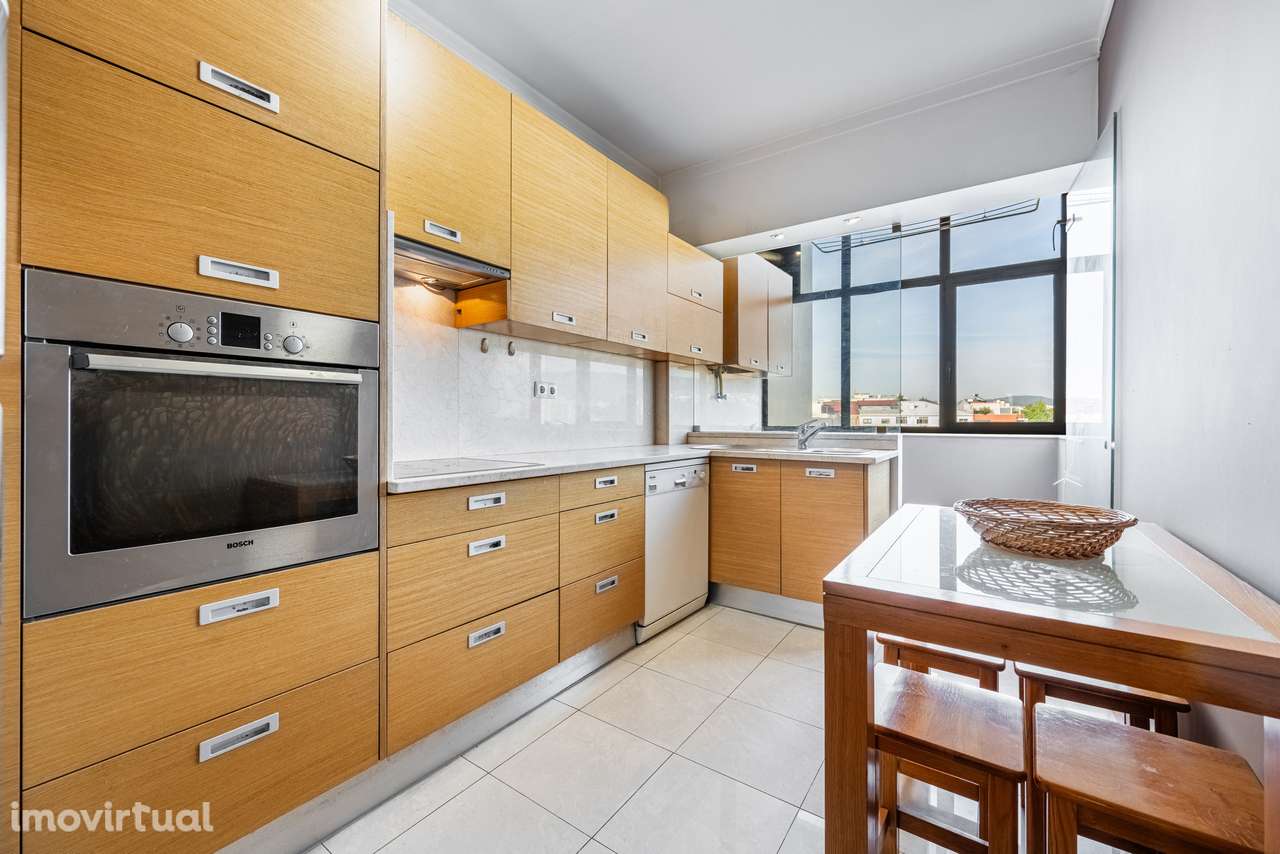 Apartamento T2 com garagem na Avenida da Liberdade, em Braga! - Grande imagem: 2/26