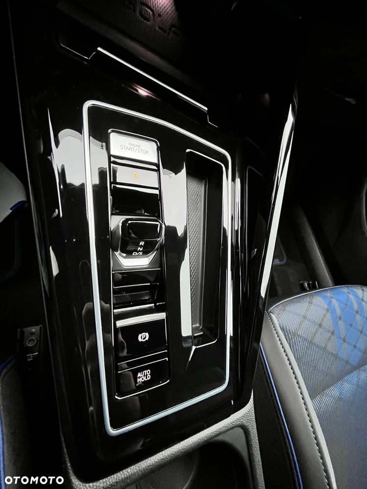 Volkswagen Golf 2.0 TSI 4Motion R DSG - 13