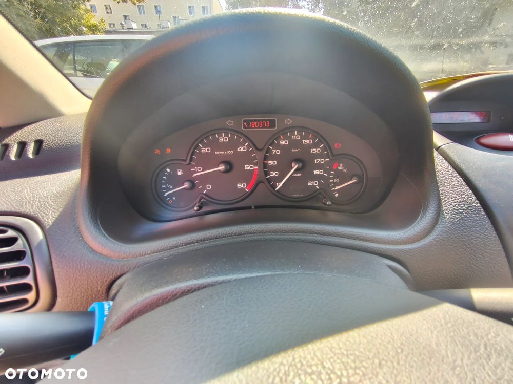 Peugeot 206 - 4