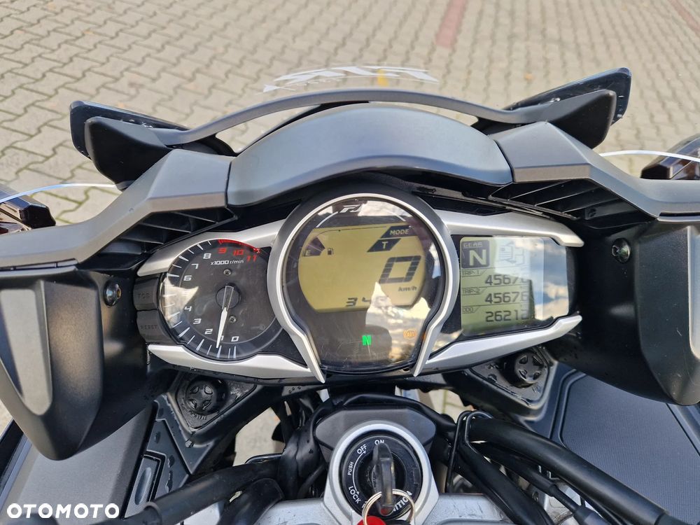Yamaha FJR - 9