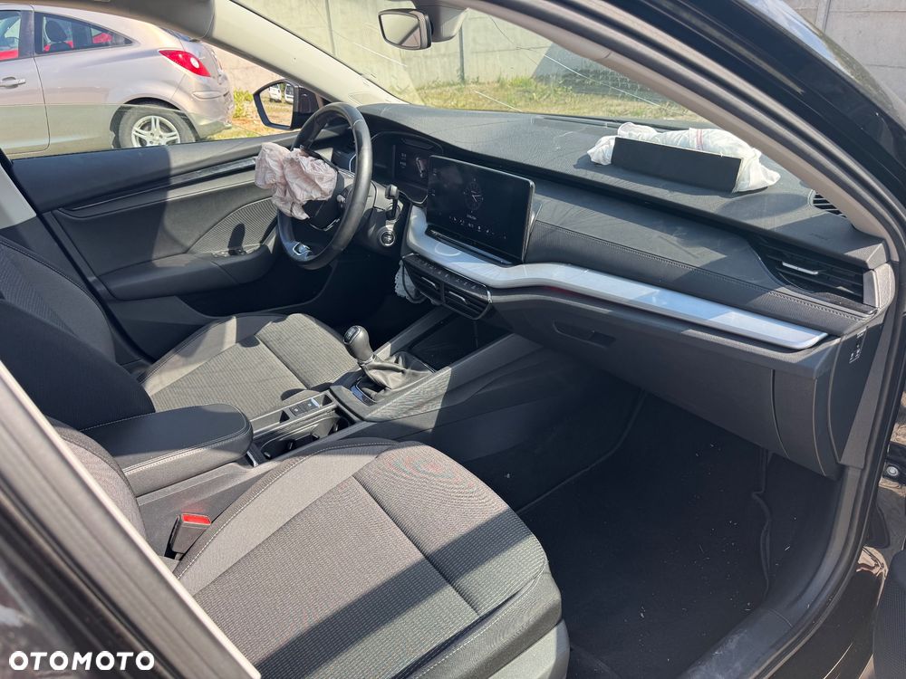 Skoda Octavia 1.5 TSI Tour - 12