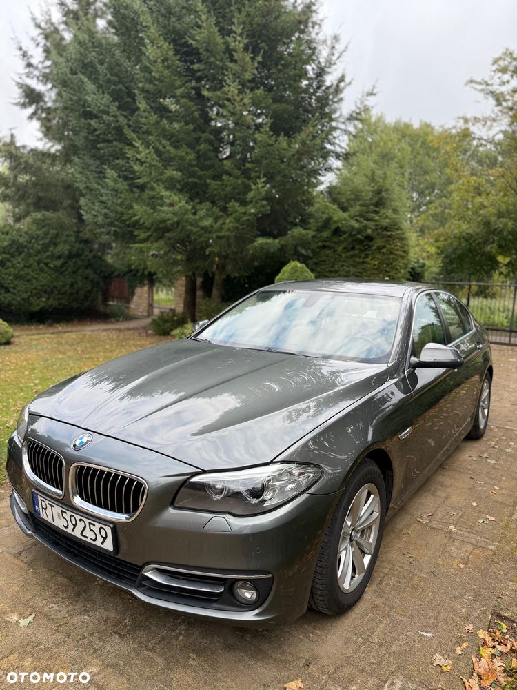 BMW Seria 5 528i xDrive Luxury Line - 9