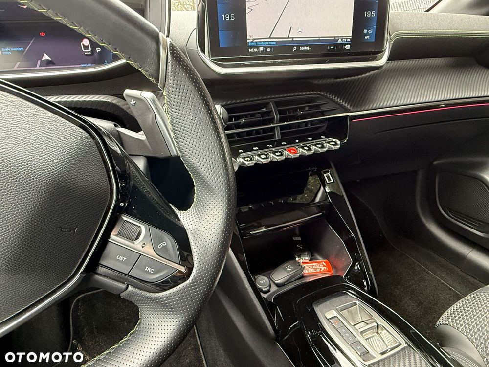 Peugeot 208 PureTech 100 EAT8 GT Pack - 17