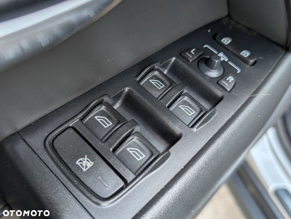 Volvo XC 70 - 25