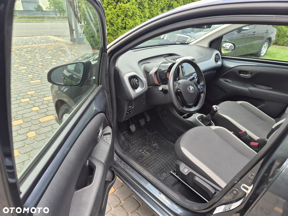 Toyota Aygo x - 7