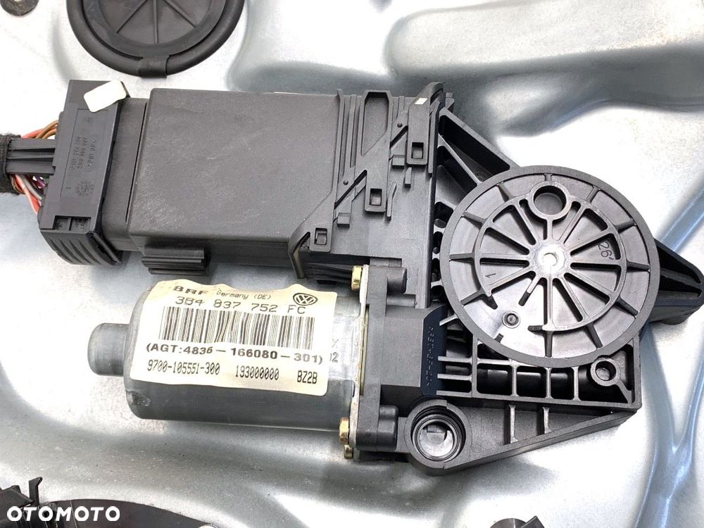 PODNOŚNIK SZYBY PRAWY PRZÓD  VW PASSAT B5.5 (3B3) 2000 - 2005 1.9 TDI 4motion 96 kW [130 KM] olej - 3