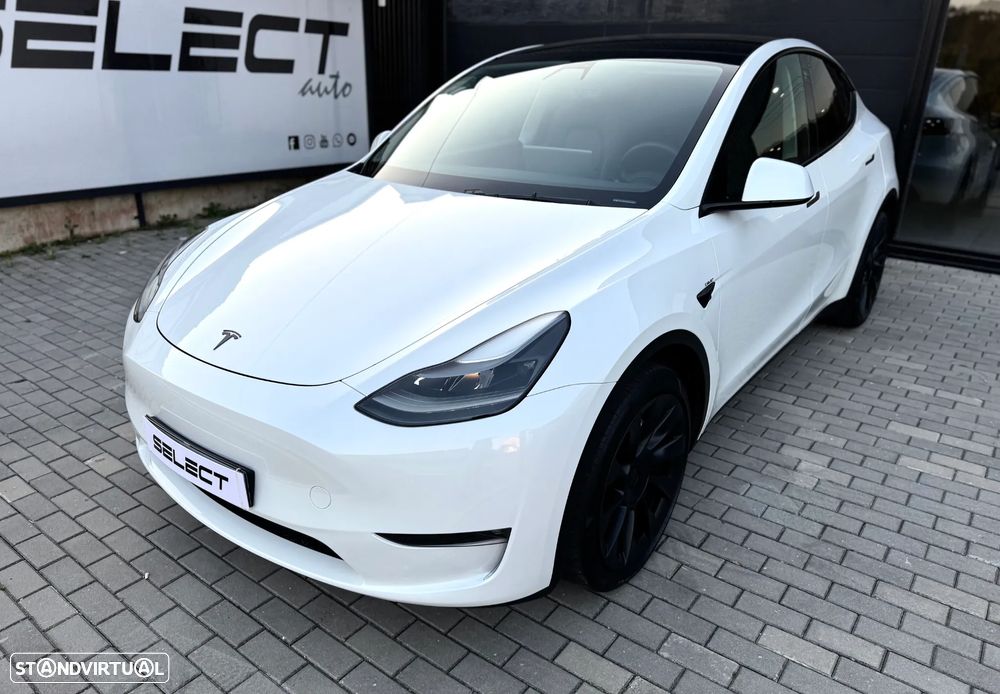 Tesla Model Y Long Range Dual Motor AWD - 16