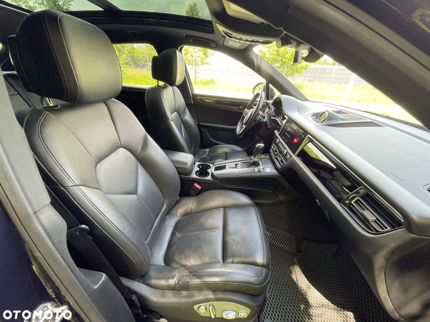 Porsche Macan Standard - 12