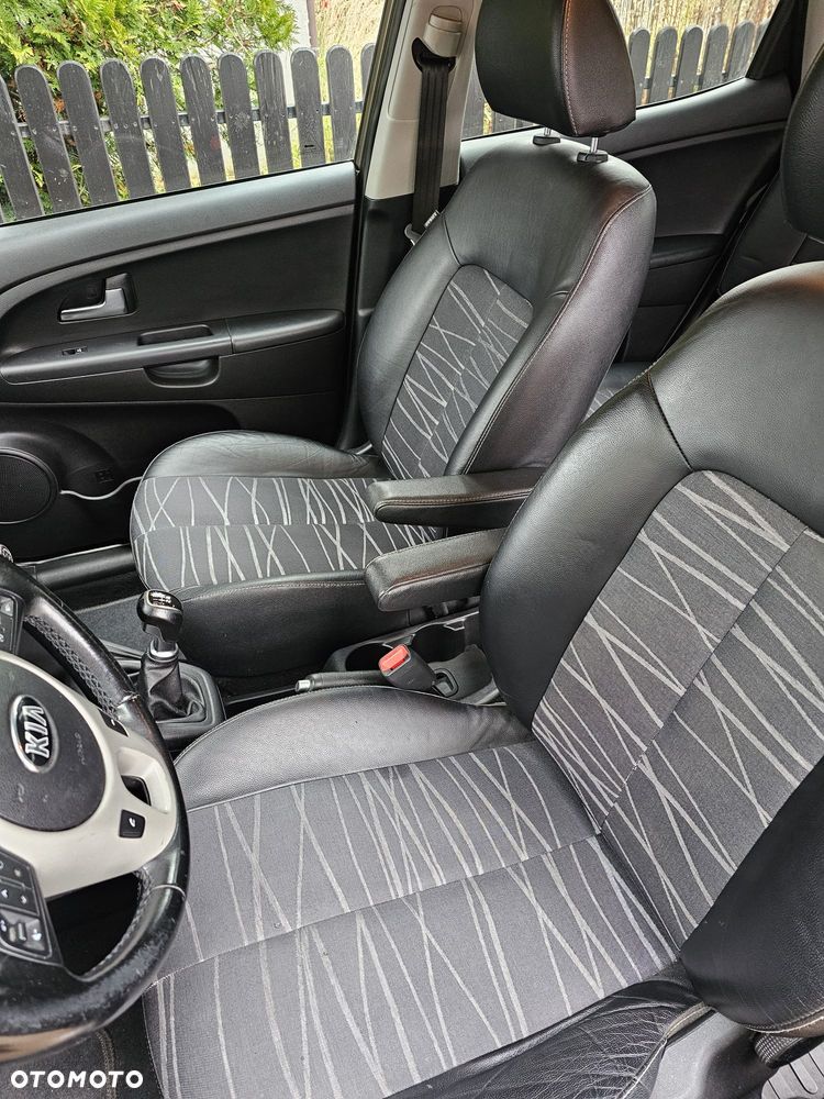 Kia Venga 1.4 L - 13