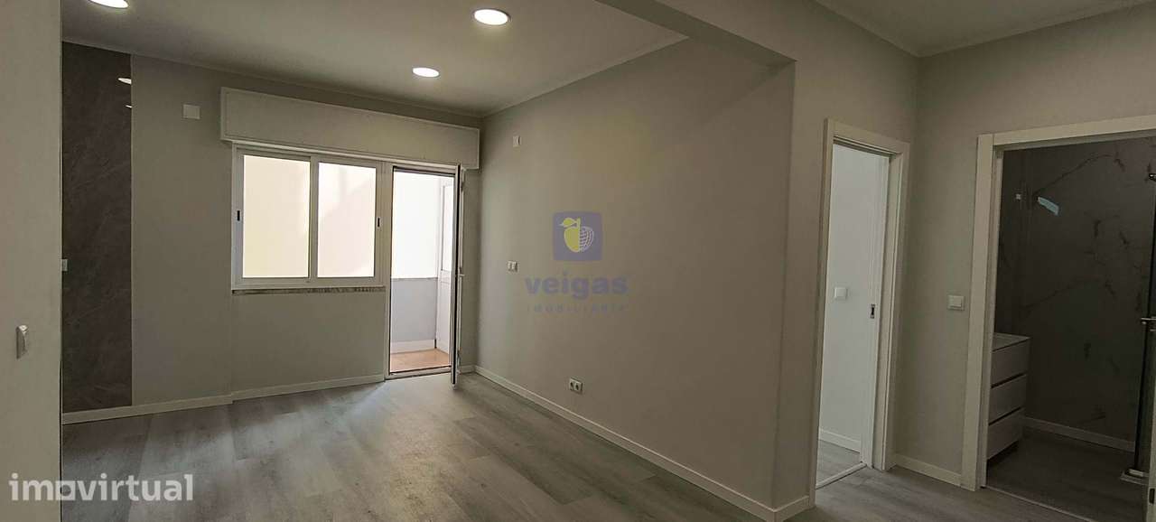 T1 na Amadora Totalmente remodelado e a Estrear - Grande imagem: 5/17