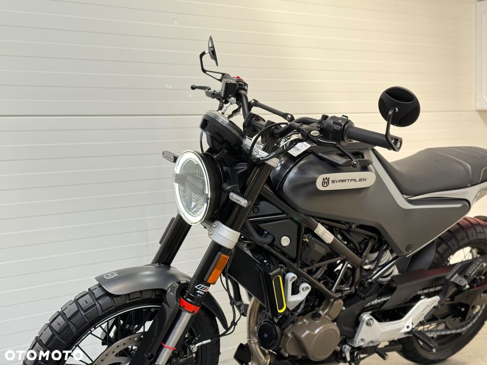 Husqvarna Svartpilen - 22