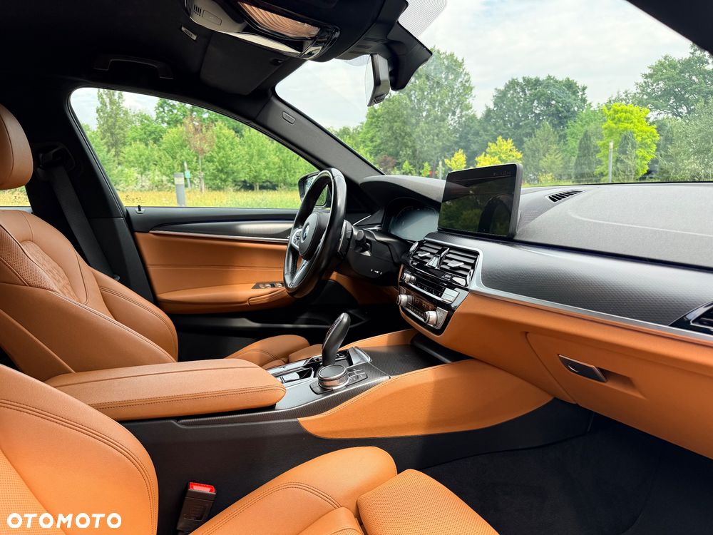 BMW Seria 5 530i xDrive M Sport sport - 27
