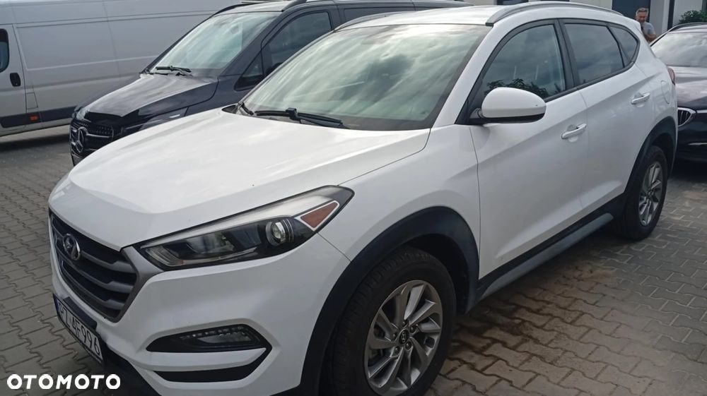 Hyundai Tucson - 2