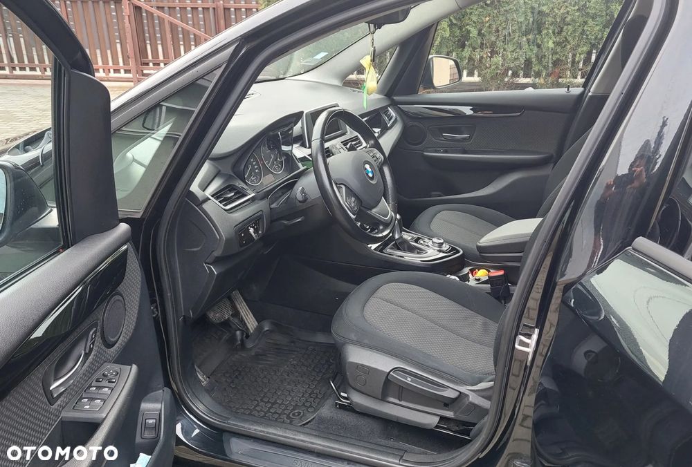 BMW Seria 2 218d Sport-Aut Advantage - 12