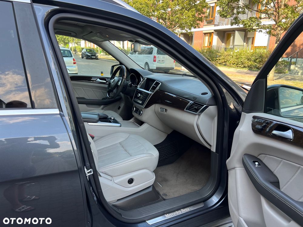 Mercedes-Benz GL - 10