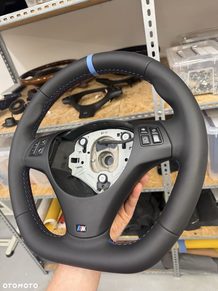 Kierownica mperformance bmw e90 e92 m3 plaski dol niebieski pasek - 4