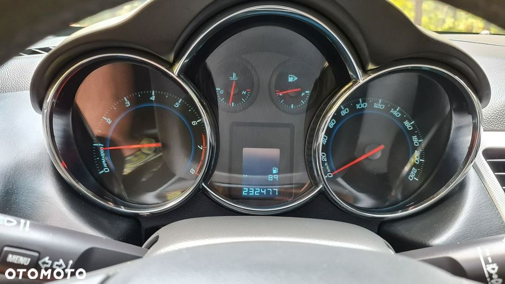 Chevrolet Cruze 1.8 LT - 18