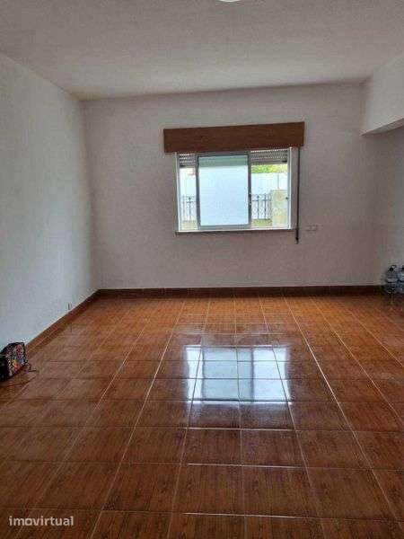 Moradia para alugar - Grande imagem: 5/9