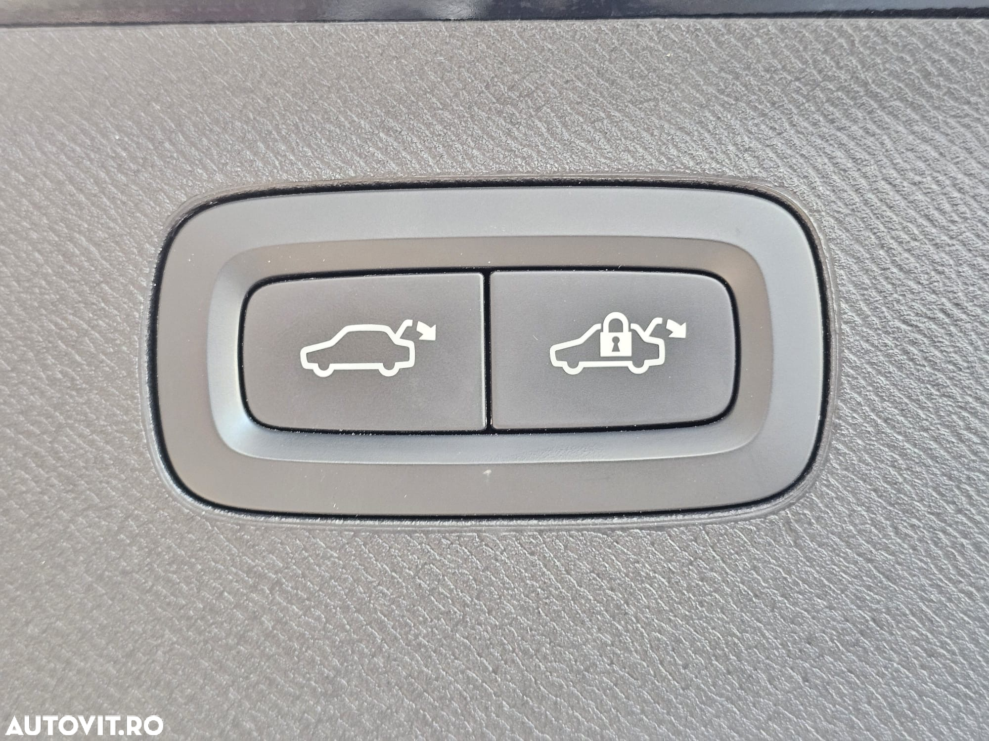 Volvo XC 90 T8 AWD Recharge Geartronic Inscription Expression - 11