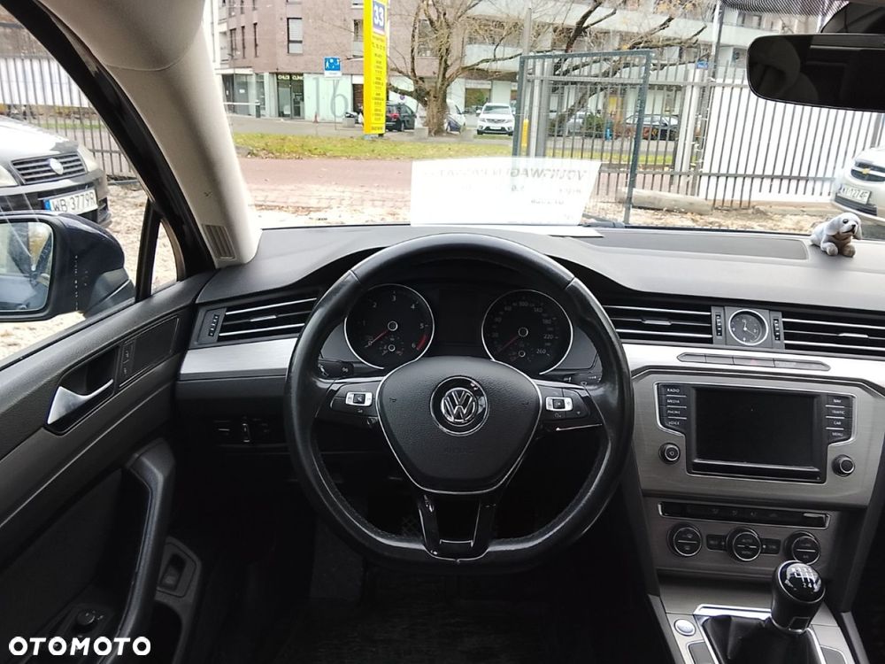Volkswagen Passat - 6