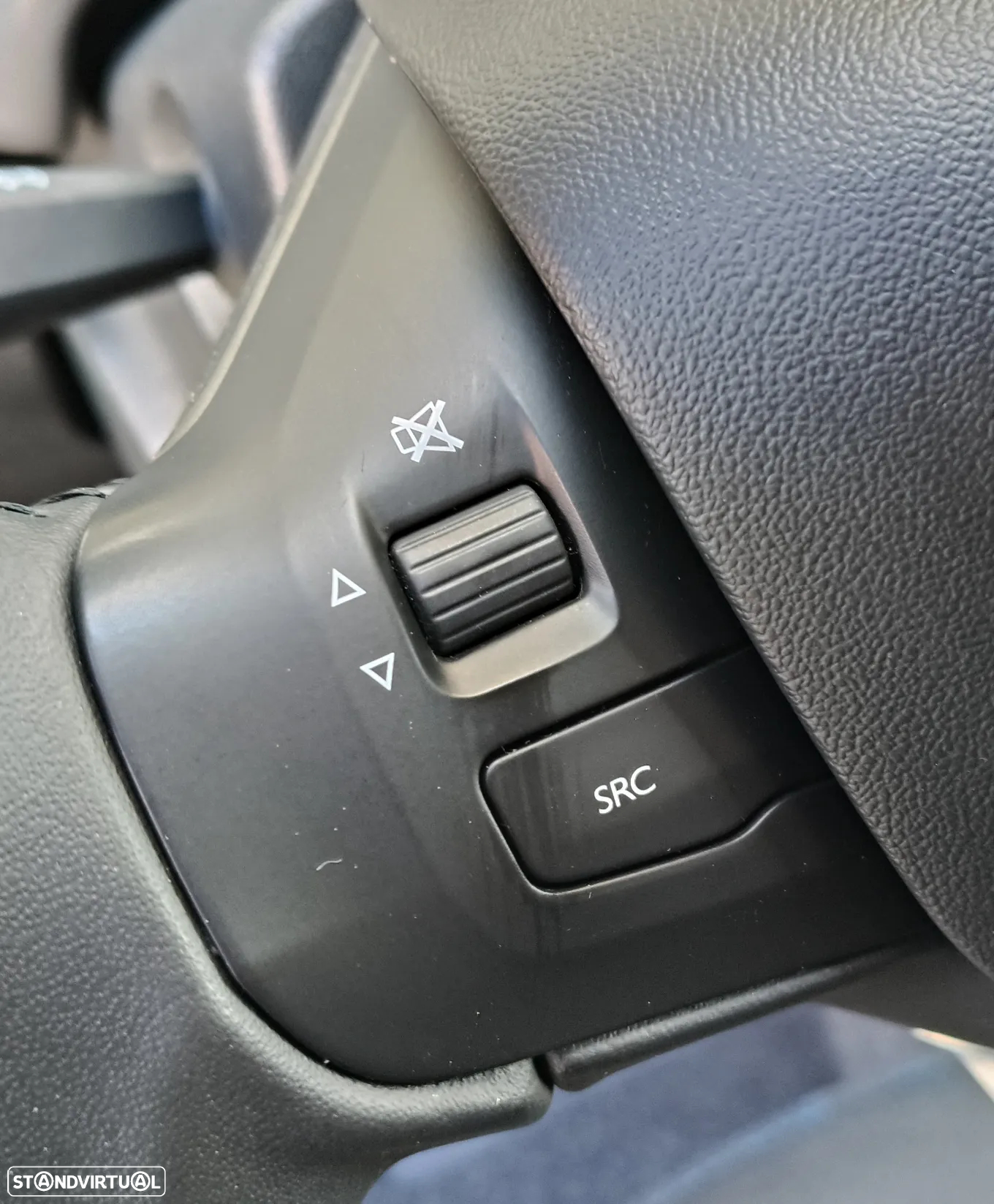 Peugeot 208 1.5 BlueHDi Signature - 16