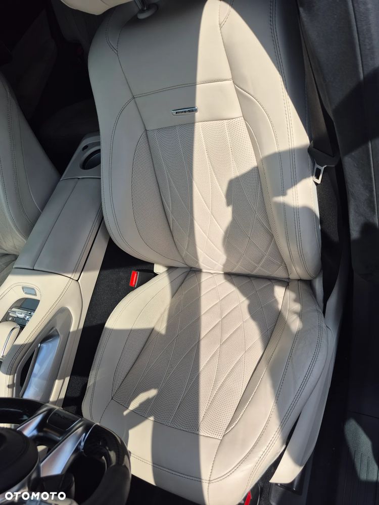 Mercedes-Benz GLS - 33