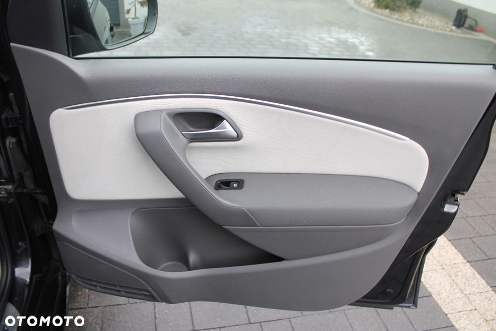 Volkswagen Polo - 25