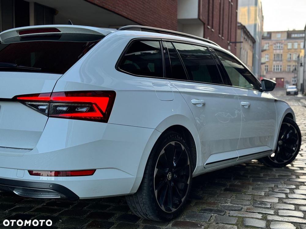 Skoda Superb 2.0 TDI SCR Sportline DSG - 20