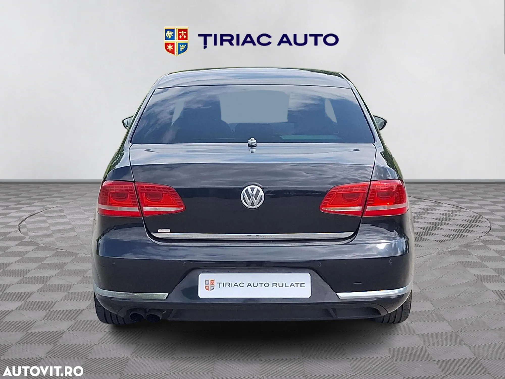 Volkswagen Passat - 4