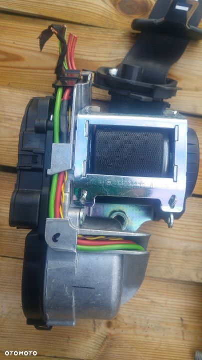MERCEDES W221 PAS LEWY PRZEDNI PRZÓD A2218605185 - 2