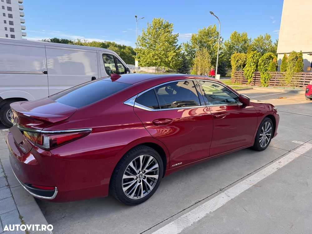 Lexus Seria ES - 2