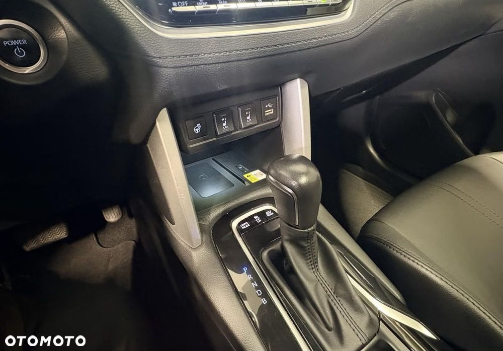 Toyota Corolla 2.0 Hybrid Executive - 23