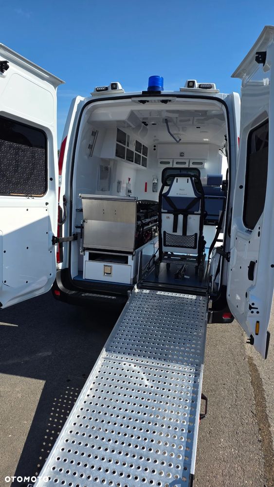 Renault Master Ambulans karetka gwarancja - 15